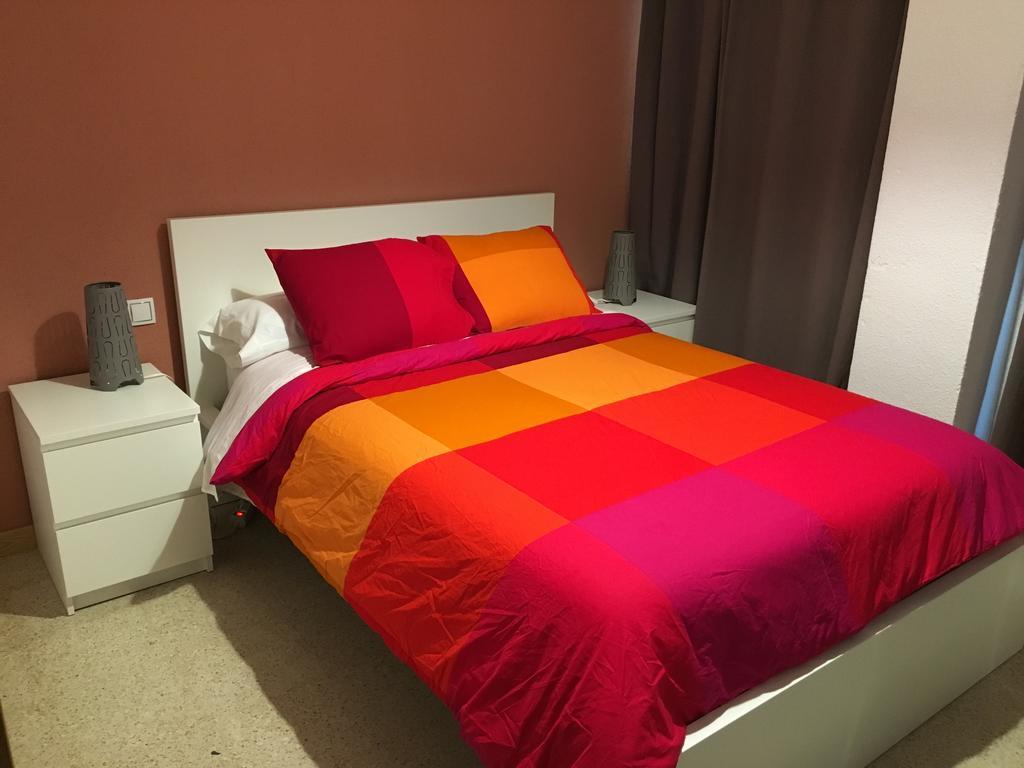 Hostal Tres Cantos Exteriör bild