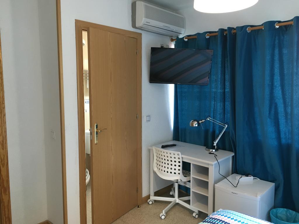 Hostal Tres Cantos Exteriör bild