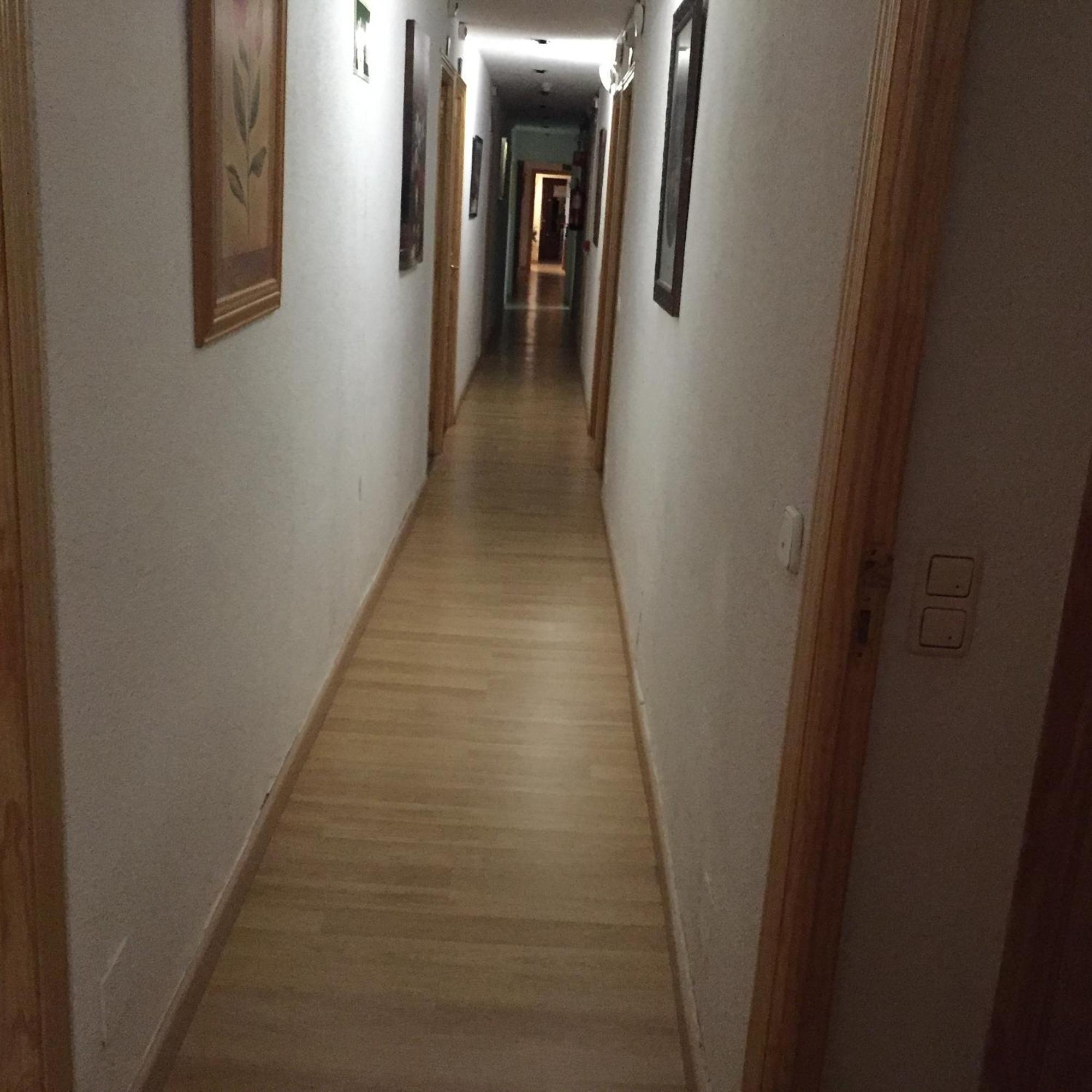 Hostal Tres Cantos Exteriör bild