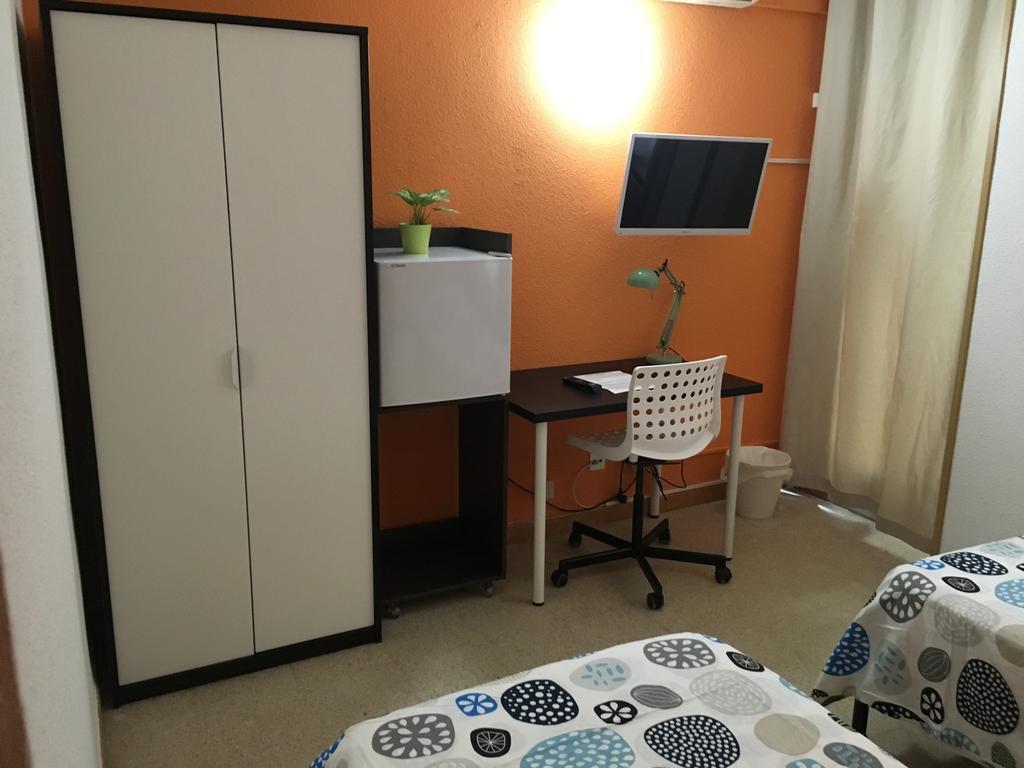 Hostal Tres Cantos Exteriör bild